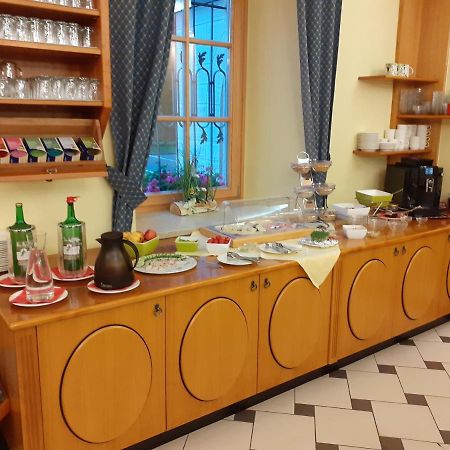 Bildungshaus Schloss Krastowitz 호텔 클라겐푸르트 외부 사진