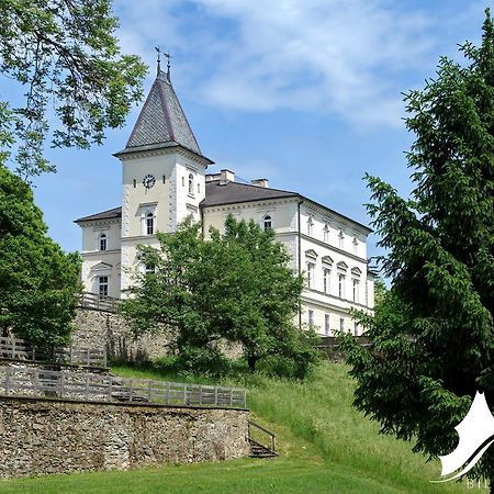 Bildungshaus Schloss Krastowitz 호텔 클라겐푸르트 외부 사진