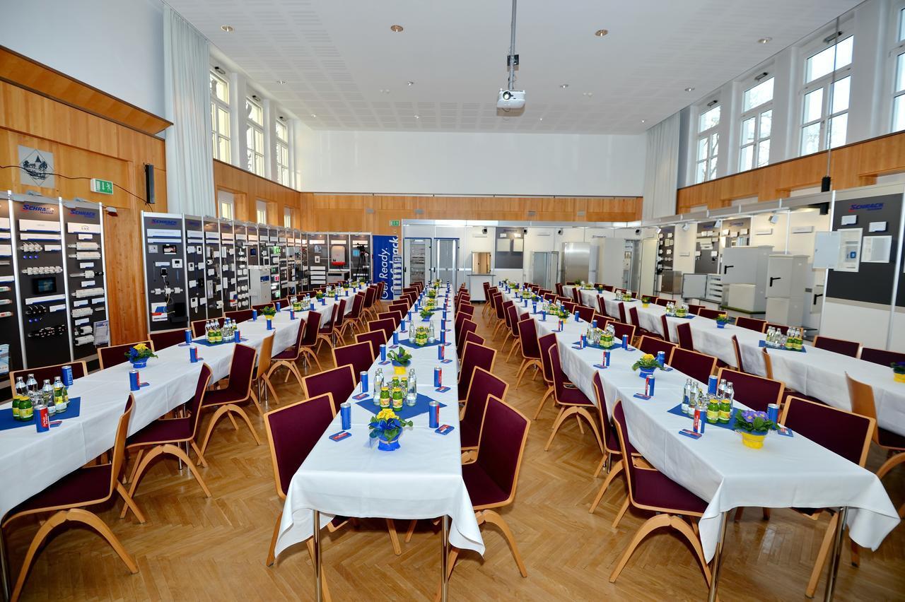Bildungshaus Schloss Krastowitz 호텔 클라겐푸르트 외부 사진