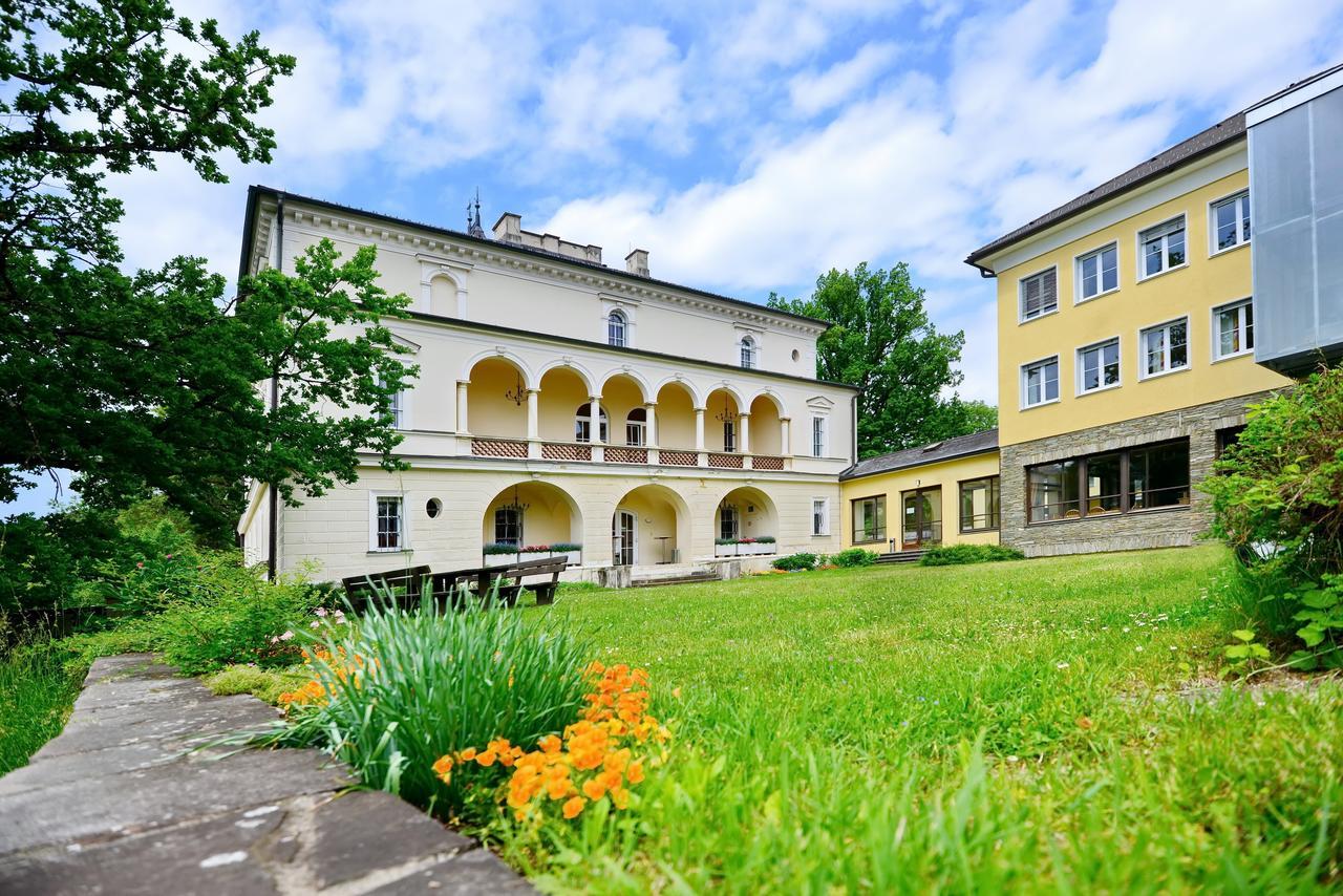 Bildungshaus Schloss Krastowitz 호텔 클라겐푸르트 외부 사진